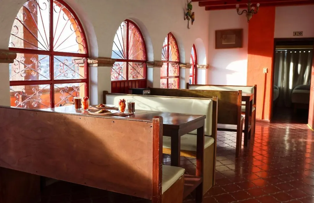 Posada La Mora - Un Hospedaje Panorámico-1